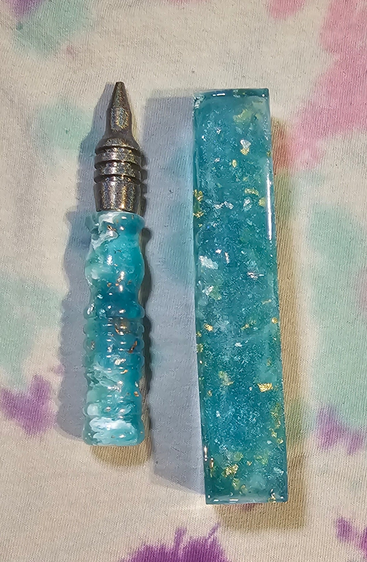 Pen Pictured is for reference only Teal Flake