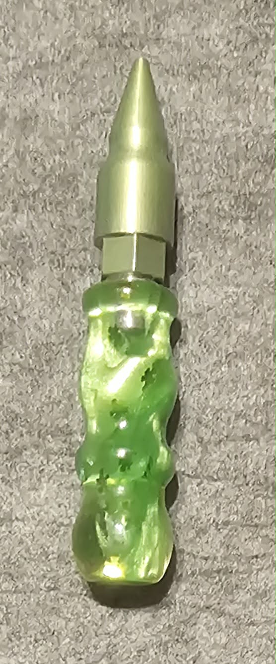 Lucky (Shamrock) Regular Grip 4.25 Total inches