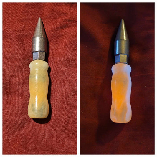 Multi-Color Glow in the Dark , 4.5 inch in total length. Pre-Turned. Pictured Tip is for reference only