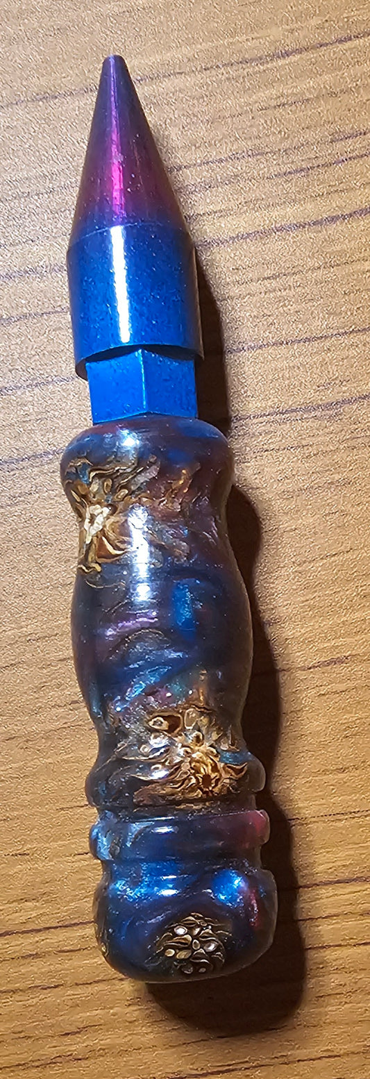 Red/Blue 4.5 inch Medium grip PINECONE